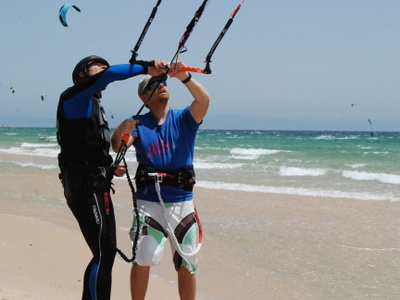 Corso di Kitesurf in Tarifa livello principiante da 3 o 4 ore